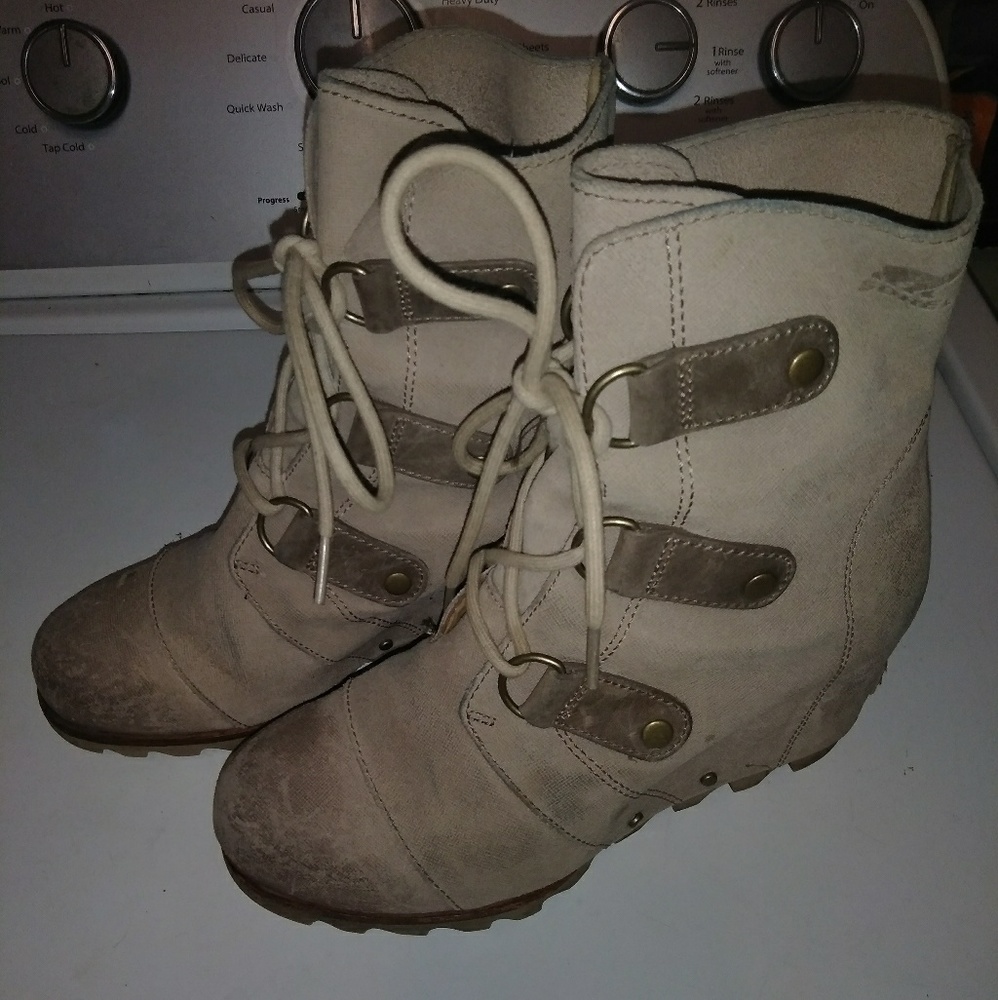 Women’s Beige Lace-Up Wedge Ankle Boots